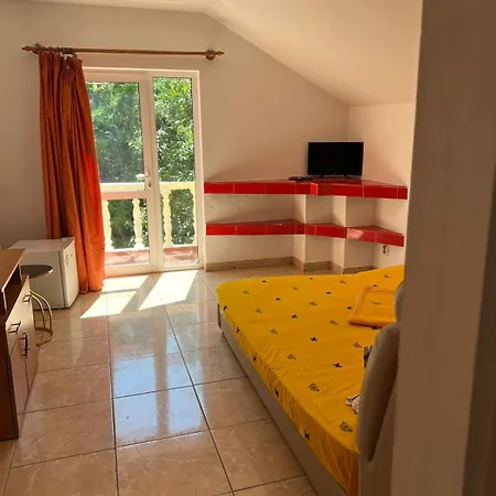 La Bubu Vandrerhjem Costinesti